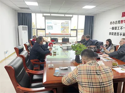 বিদেশী গ্রাহকরা ড্রাইভ D550H বুলডোজার পরীক্ষা করতে যান